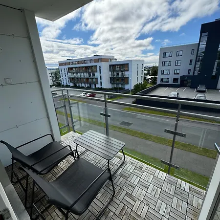 Apartment Comfy Flat In Kopavogur